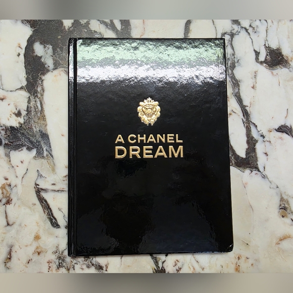 Chanel “A Chanel Dream”Black & Gold Fashion Book Collectible Coffee Table Edit - Picture 1 of 5